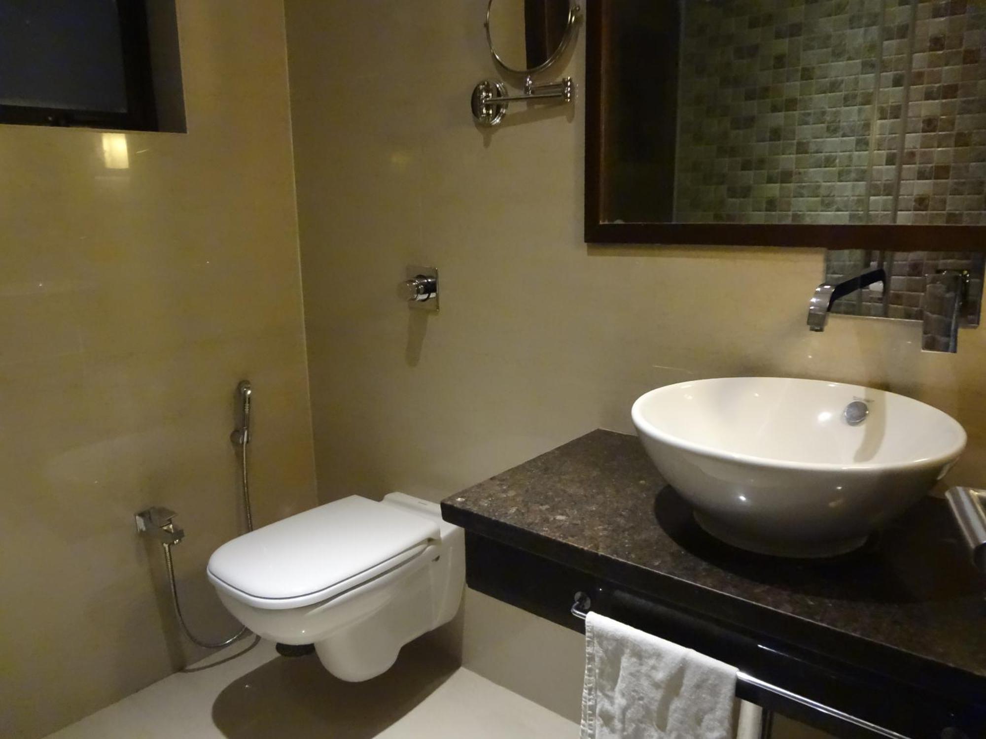 Hotel Galaxy Mumbai Bagian luar foto