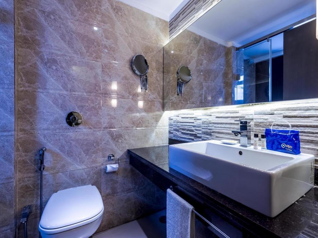 Hotel Galaxy Mumbai Bagian luar foto