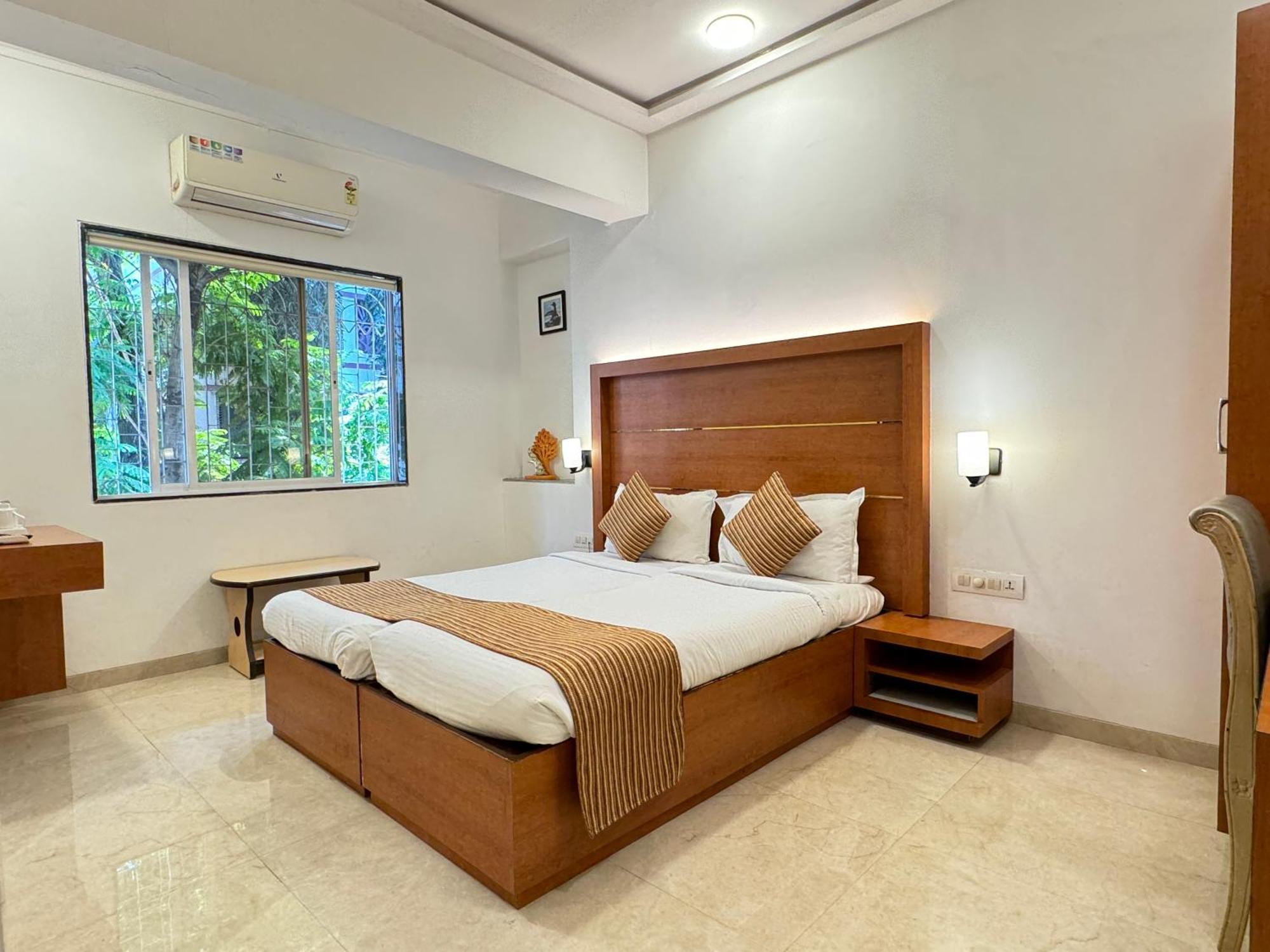 Hotel Galaxy Mumbai Bagian luar foto