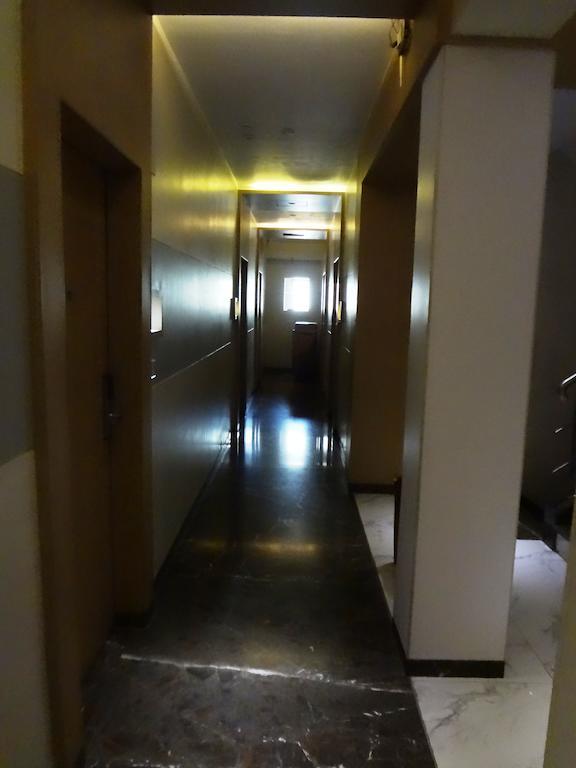 Hotel Galaxy Mumbai Bagian luar foto